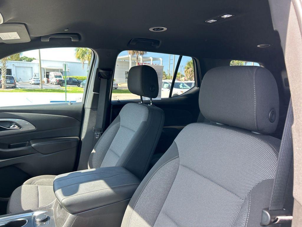 used 2023 Chevrolet Traverse car, priced at $30,525