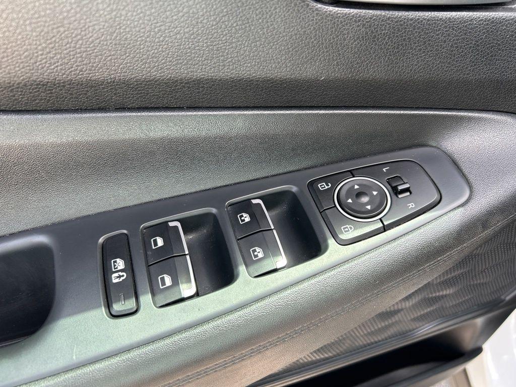 used 2023 Hyundai Santa Fe car, priced at $15,995