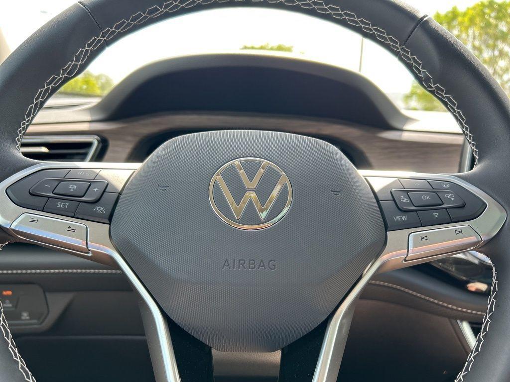 new 2025 Volkswagen Atlas car, priced at $44,950