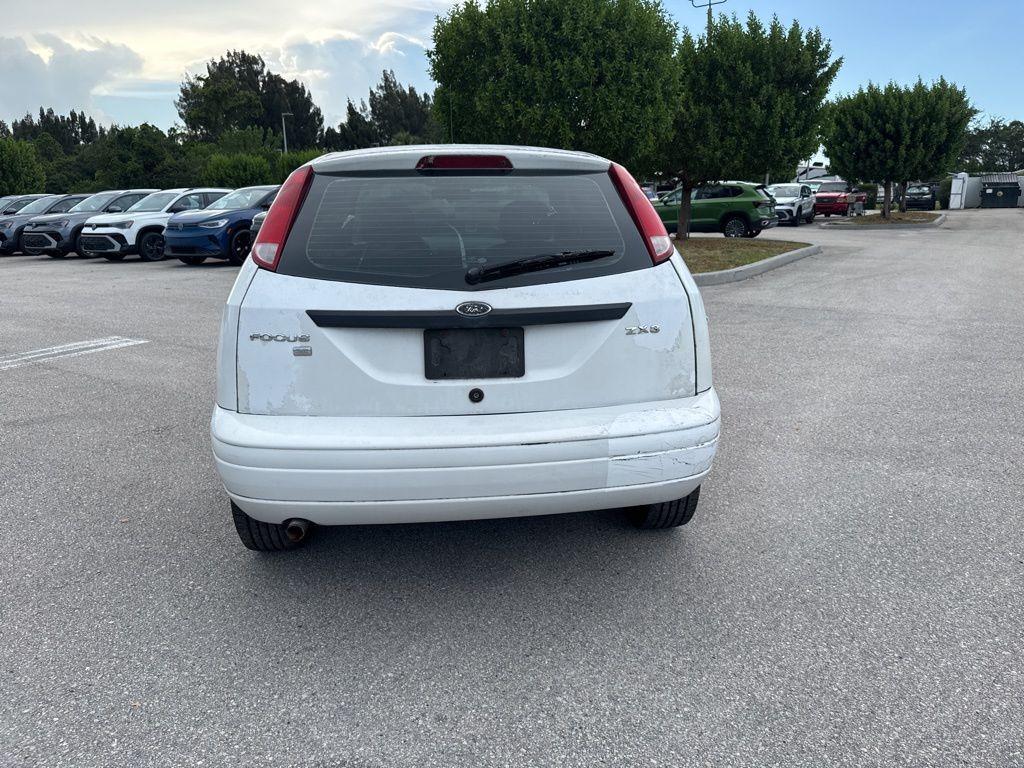 used 2006 Ford Focus car, priced at $2,999