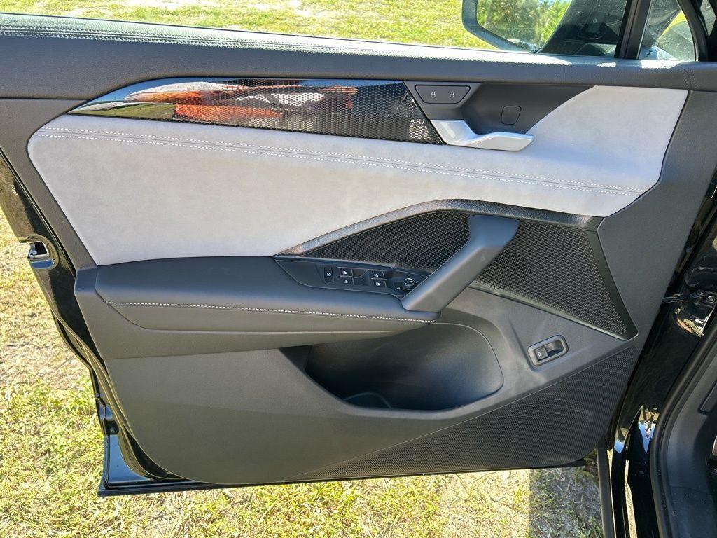 new 2026 Volkswagen Tiguan car, priced at $34,637