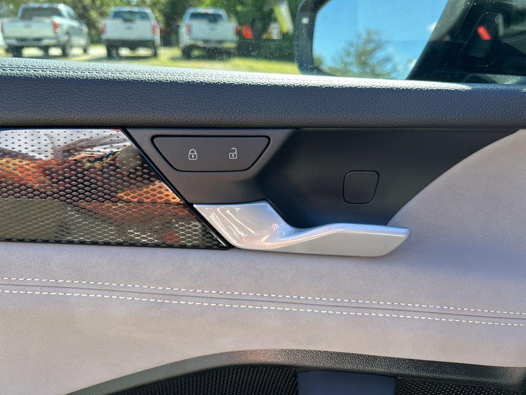 new 2026 Volkswagen Tiguan car, priced at $34,637