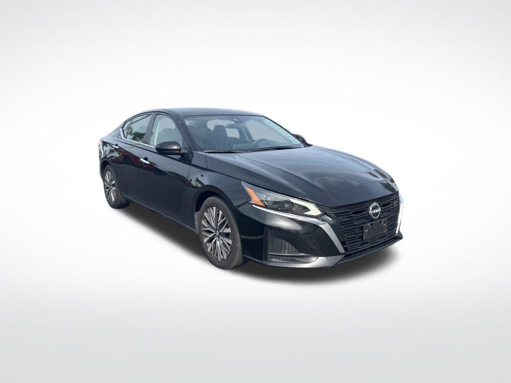 used 2023 Nissan Altima car, priced at $18,105