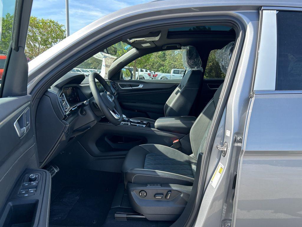 new 2025 Volkswagen Atlas Cross Sport car, priced at $50,724