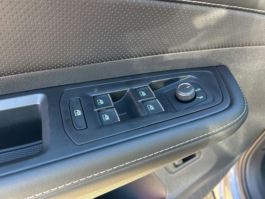 new 2026 Volkswagen Atlas car, priced at $44,143