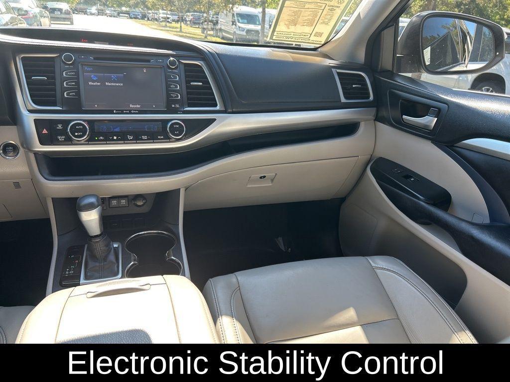 used 2017 Toyota Highlander car, priced at $14,595