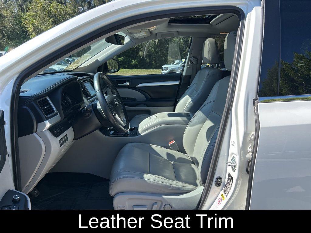 used 2017 Toyota Highlander car, priced at $14,595