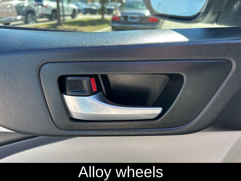 used 2017 Toyota Highlander car, priced at $14,595