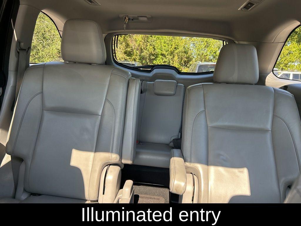 used 2017 Toyota Highlander car, priced at $14,595