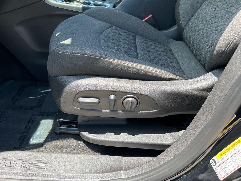 used 2023 Chevrolet Equinox car, priced at $19,586