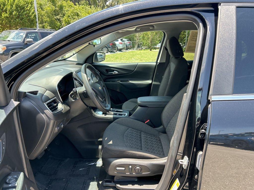 used 2023 Chevrolet Equinox car, priced at $19,586
