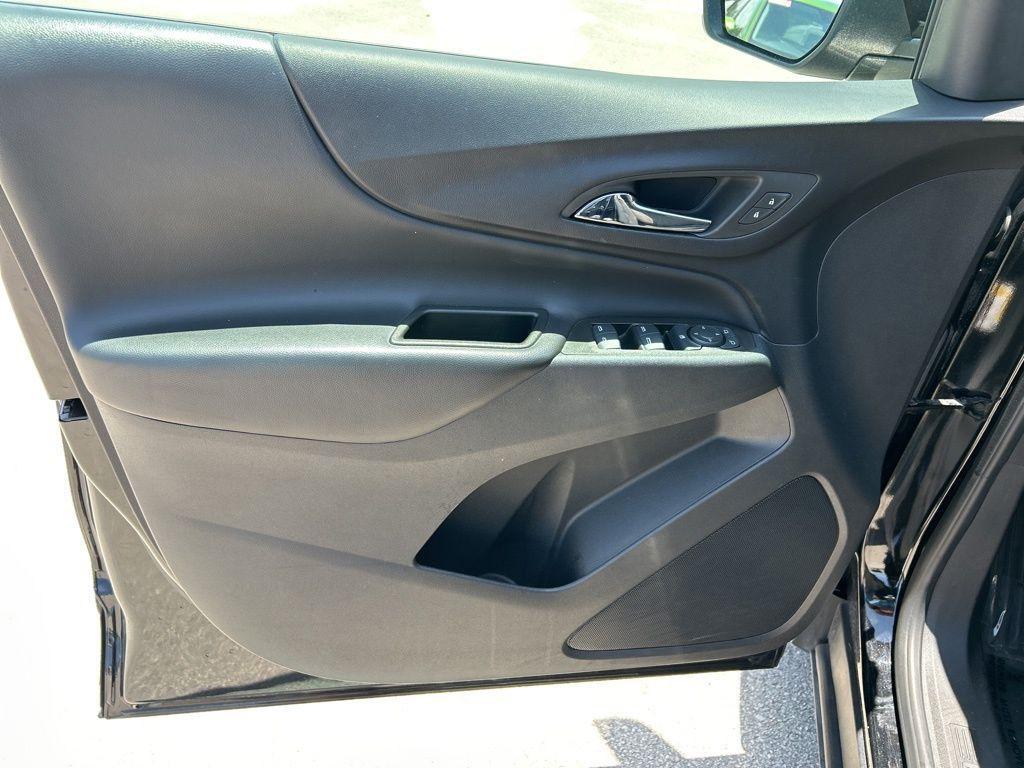 used 2023 Chevrolet Equinox car, priced at $19,586