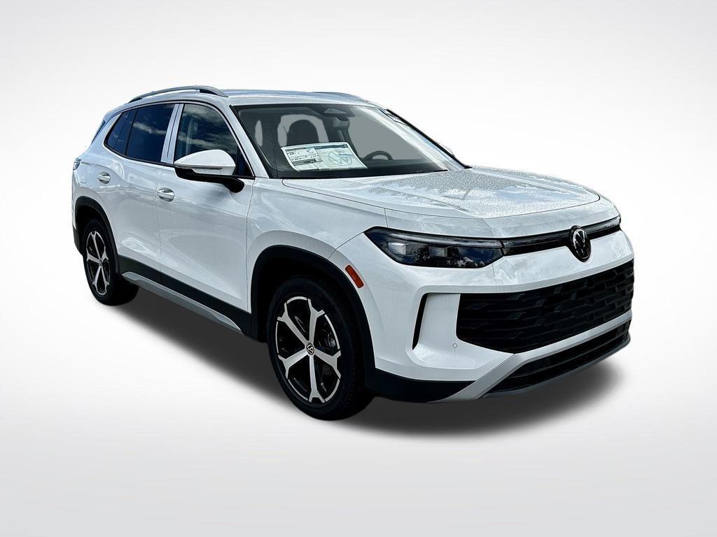 new 2025 Volkswagen Tiguan car, priced at $30,872