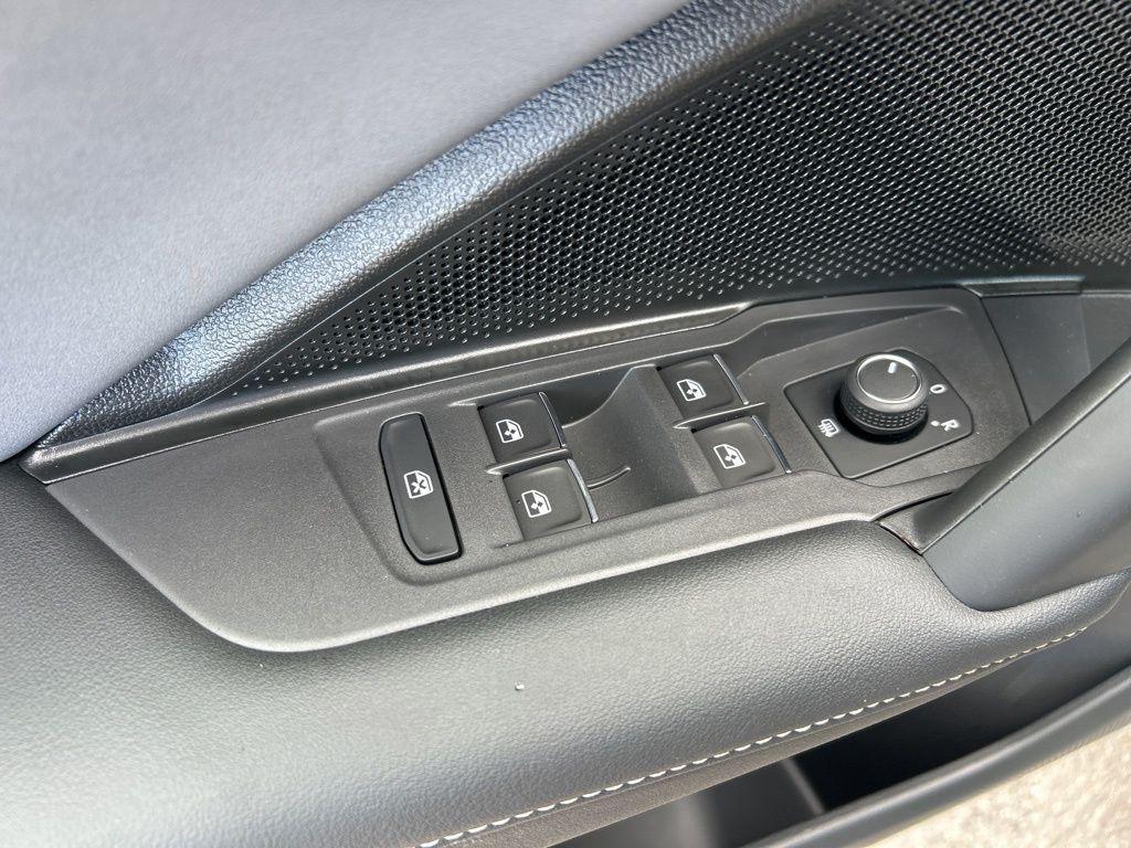 new 2025 Volkswagen Tiguan car, priced at $30,872