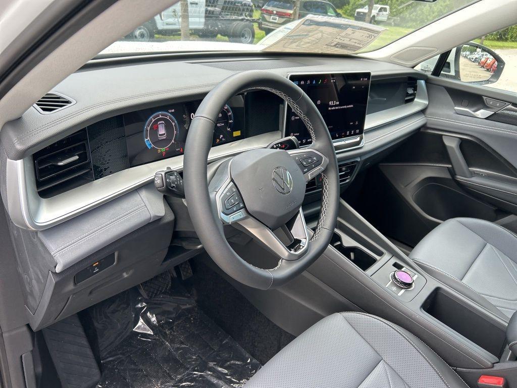 new 2025 Volkswagen Tiguan car, priced at $30,872