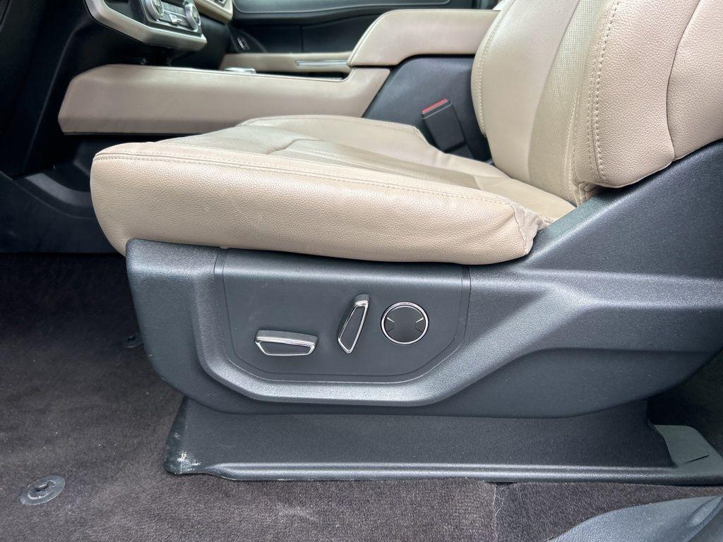 used 2022 Ford Expedition Max car, priced at $35,673