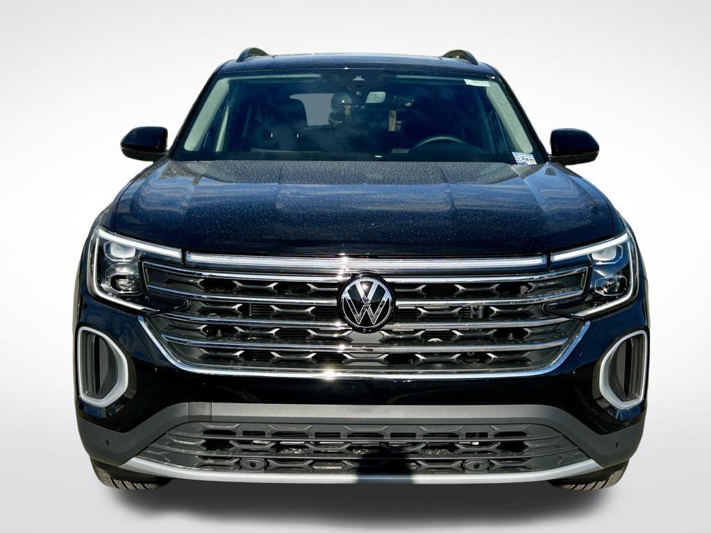 new 2025 Volkswagen Atlas car, priced at $42,325