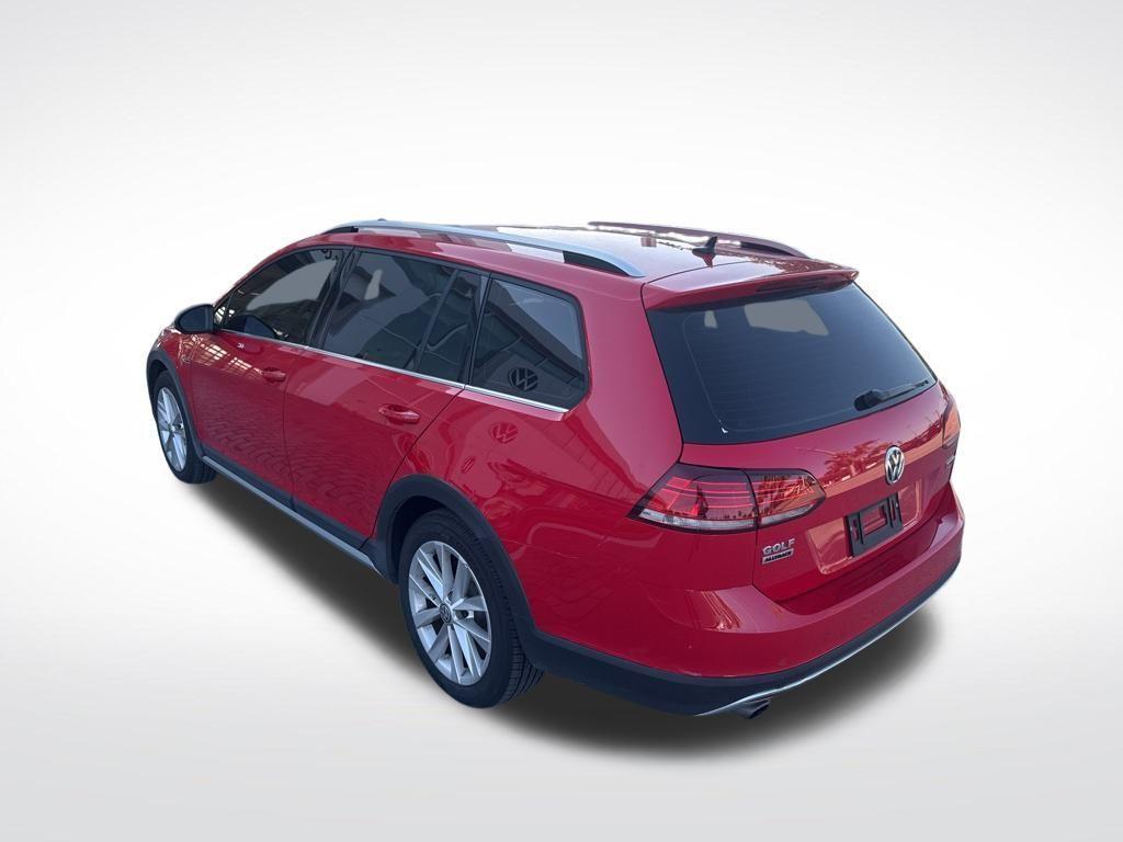 used 2019 Volkswagen Golf Alltrack car, priced at $23,895
