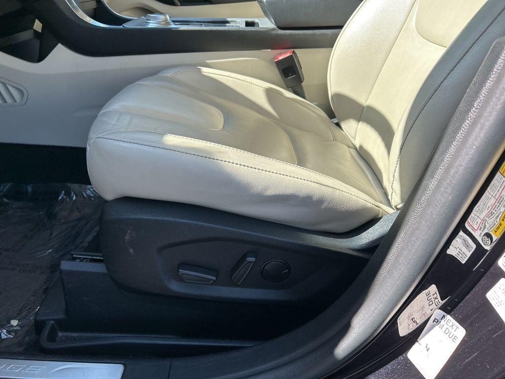 used 2022 Ford Edge car, priced at $21,522