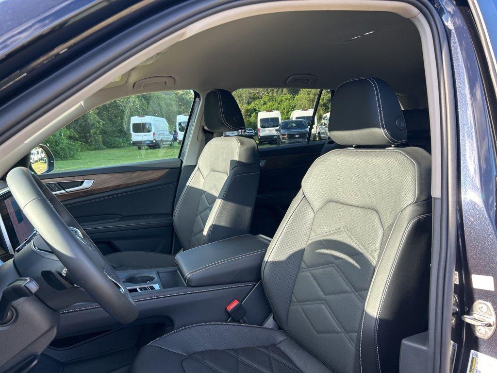 new 2026 Volkswagen Atlas car, priced at $36,646