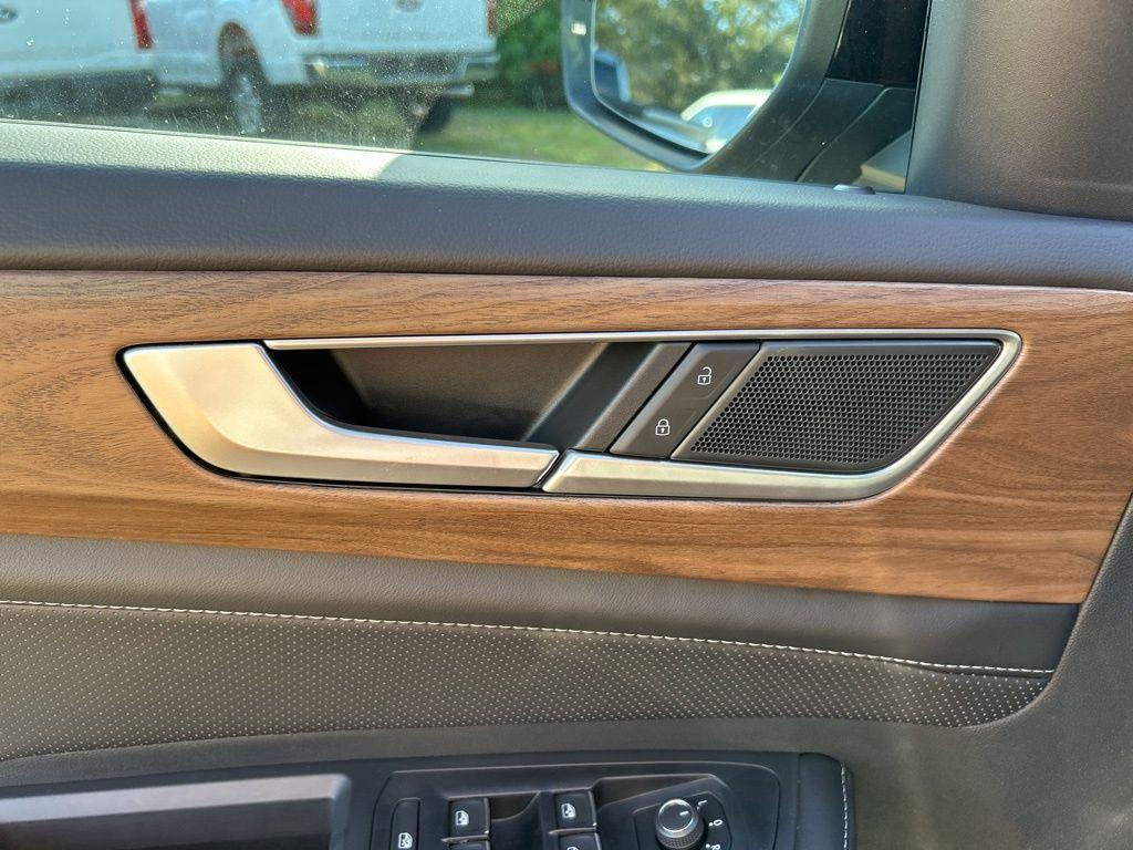 new 2026 Volkswagen Atlas car, priced at $36,646