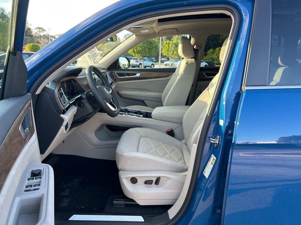 new 2025 Volkswagen Atlas car, priced at $41,463