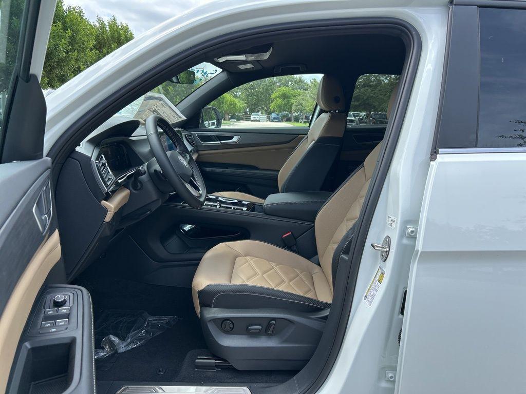 new 2025 Volkswagen Atlas Cross Sport car, priced at $38,646