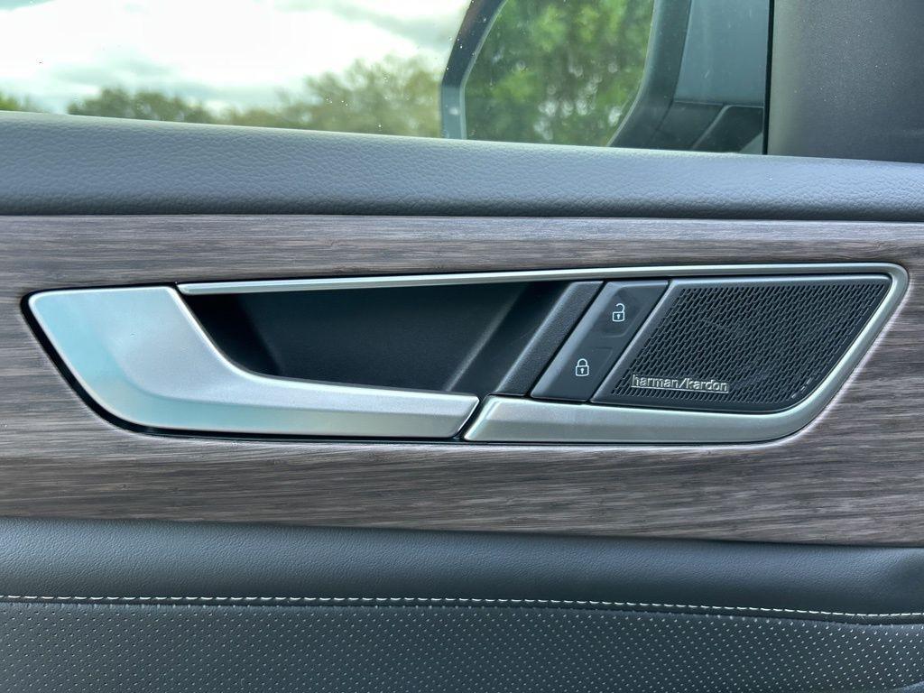 new 2026 Volkswagen Atlas car, priced at $54,566