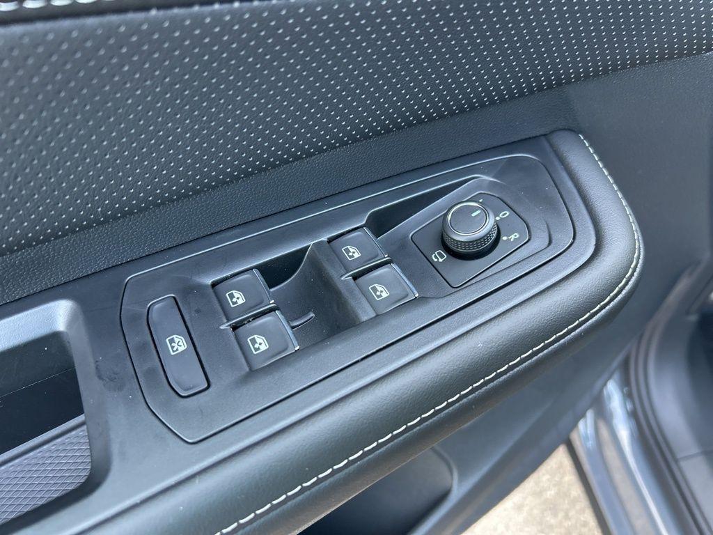 new 2026 Volkswagen Atlas car, priced at $54,566