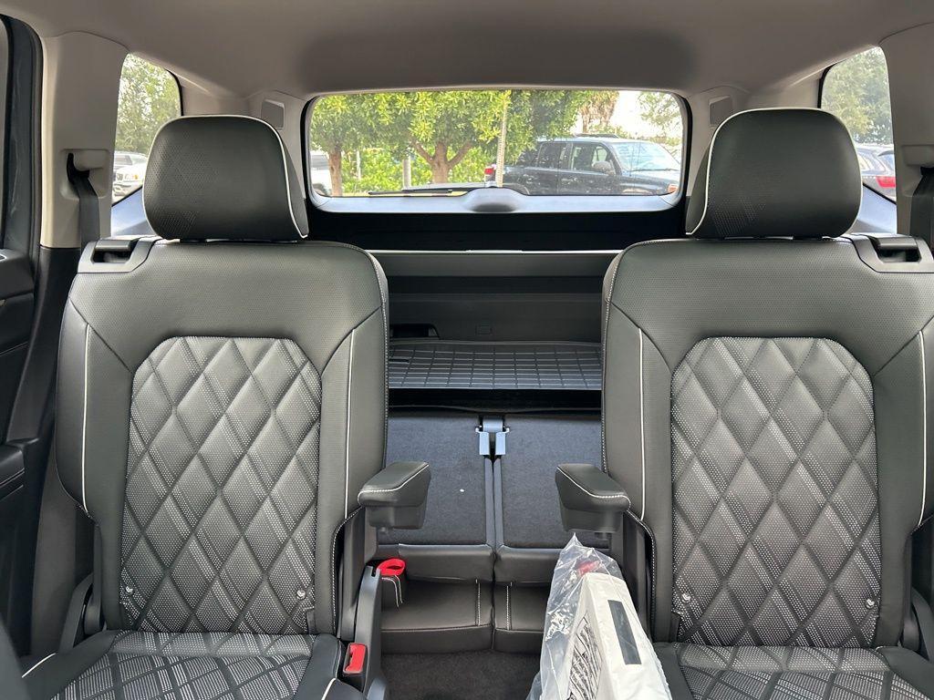 new 2026 Volkswagen Atlas car, priced at $54,566