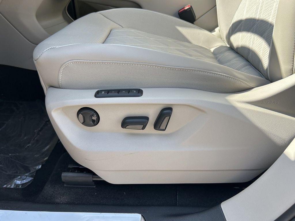 new 2026 Volkswagen Atlas car, priced at $54,566