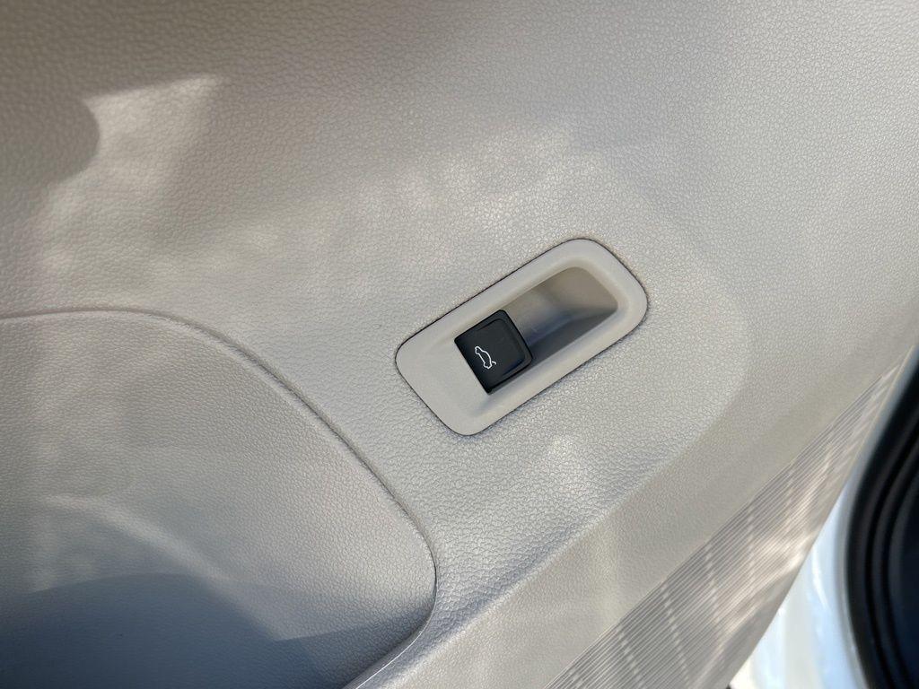 new 2026 Volkswagen Atlas car, priced at $54,566