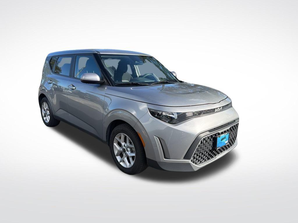 used 2023 Kia Soul car, priced at $13,798