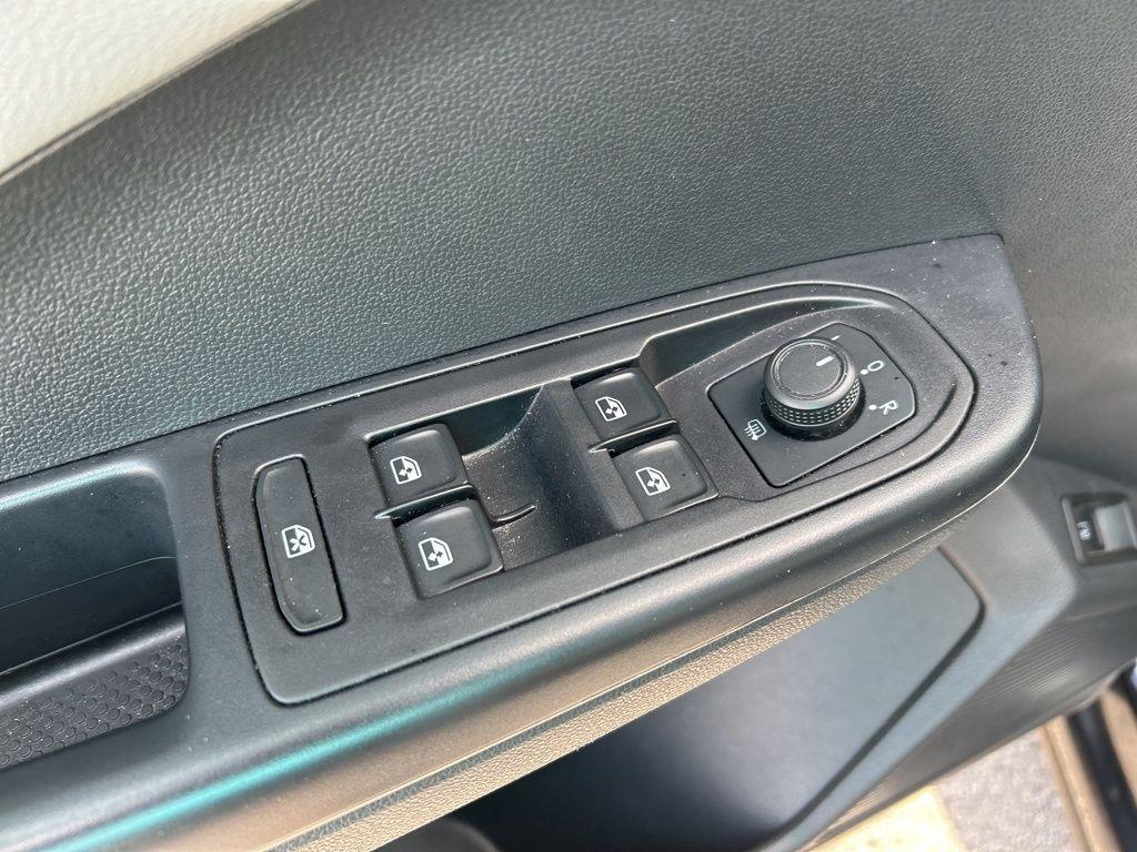 used 2024 Volkswagen Taos car, priced at $20,580