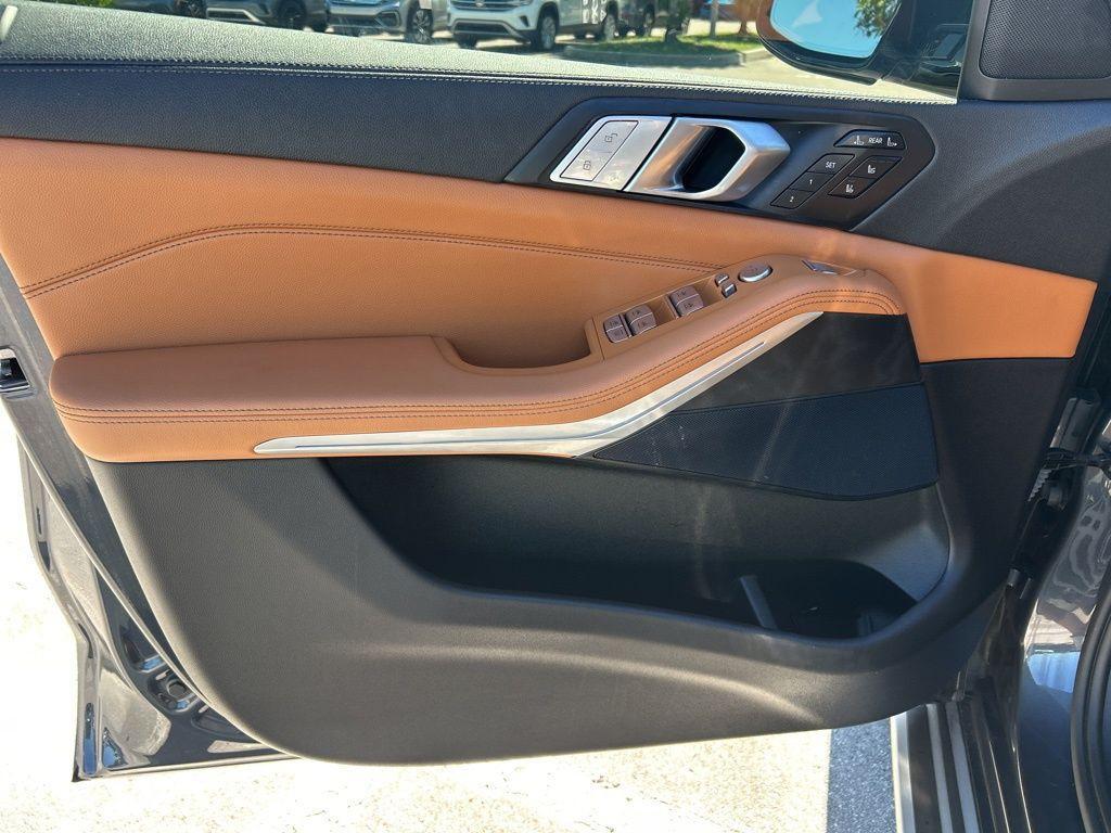 used 2022 BMW X7 car, priced at $46,298