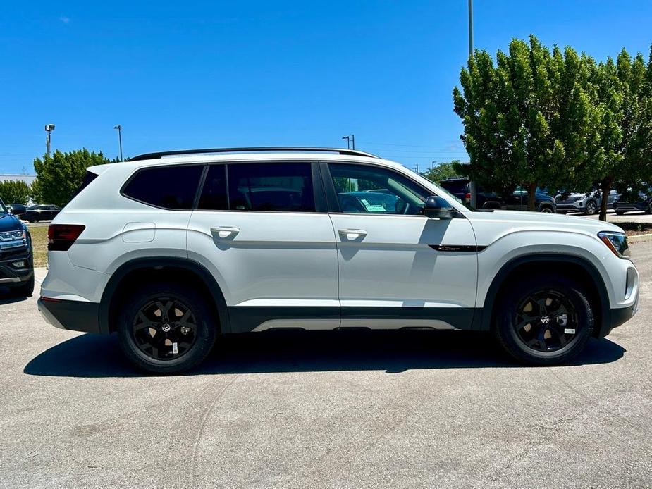 new 2024 Volkswagen Atlas car, priced at $45,207