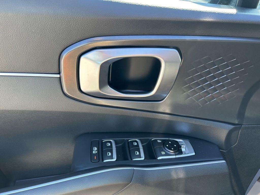 used 2023 Kia Sorento car, priced at $19,995