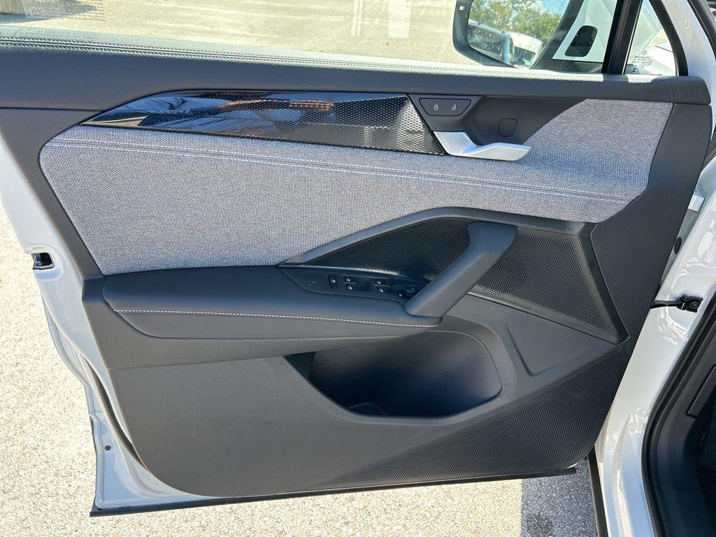 new 2025 Volkswagen Tiguan car, priced at $30,200