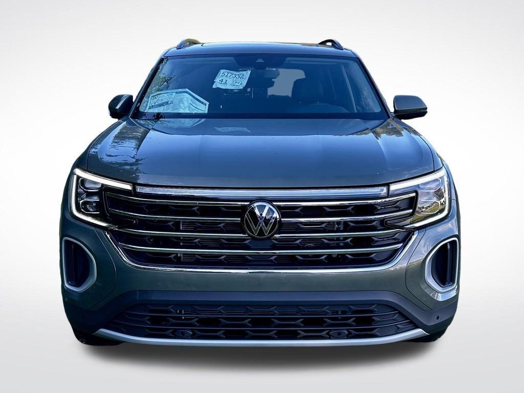 new 2026 Volkswagen Atlas car, priced at $44,143