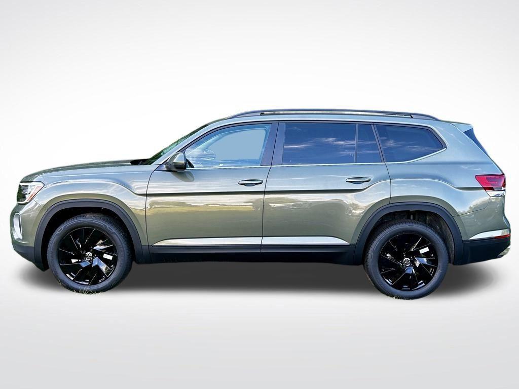 new 2026 Volkswagen Atlas car, priced at $44,143