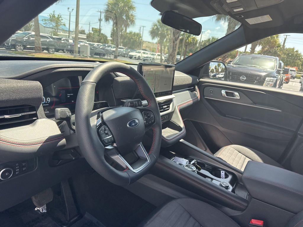 used 2025 Ford Explorer car, priced at $45,304