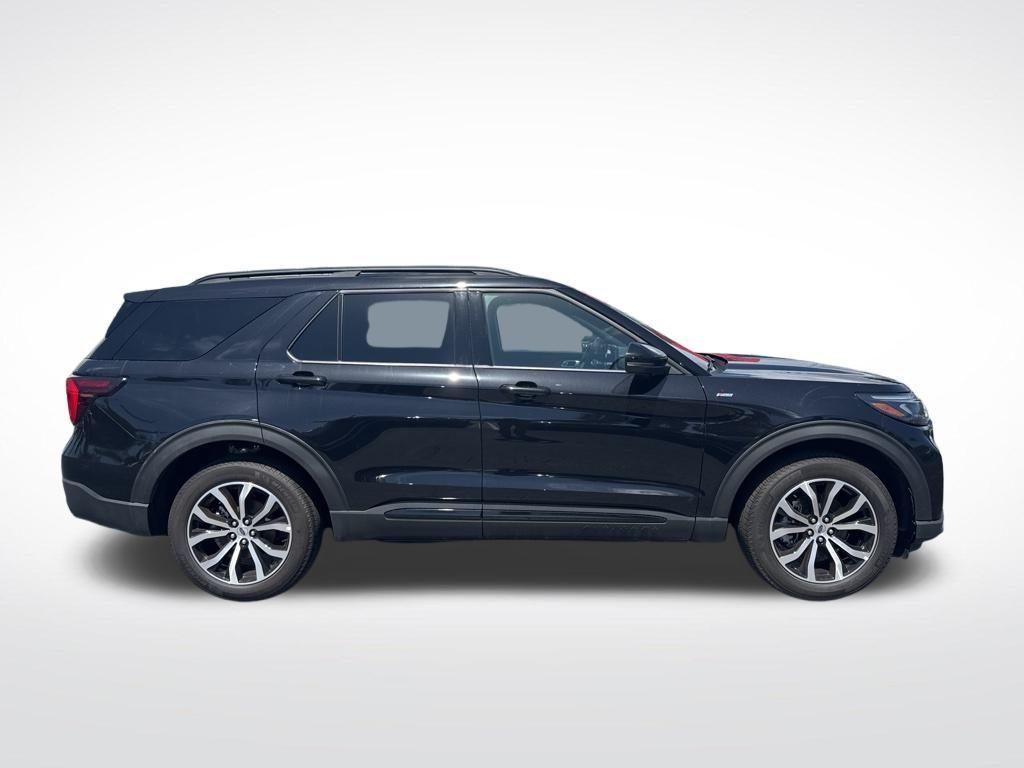 used 2025 Ford Explorer car, priced at $45,304