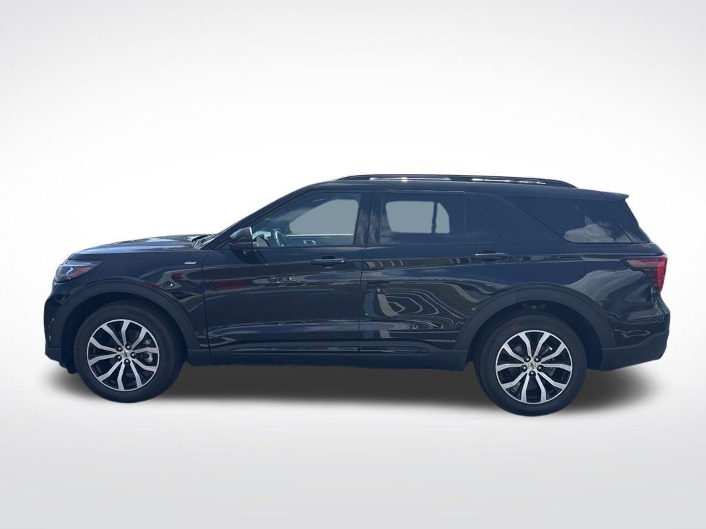 used 2025 Ford Explorer car, priced at $45,304