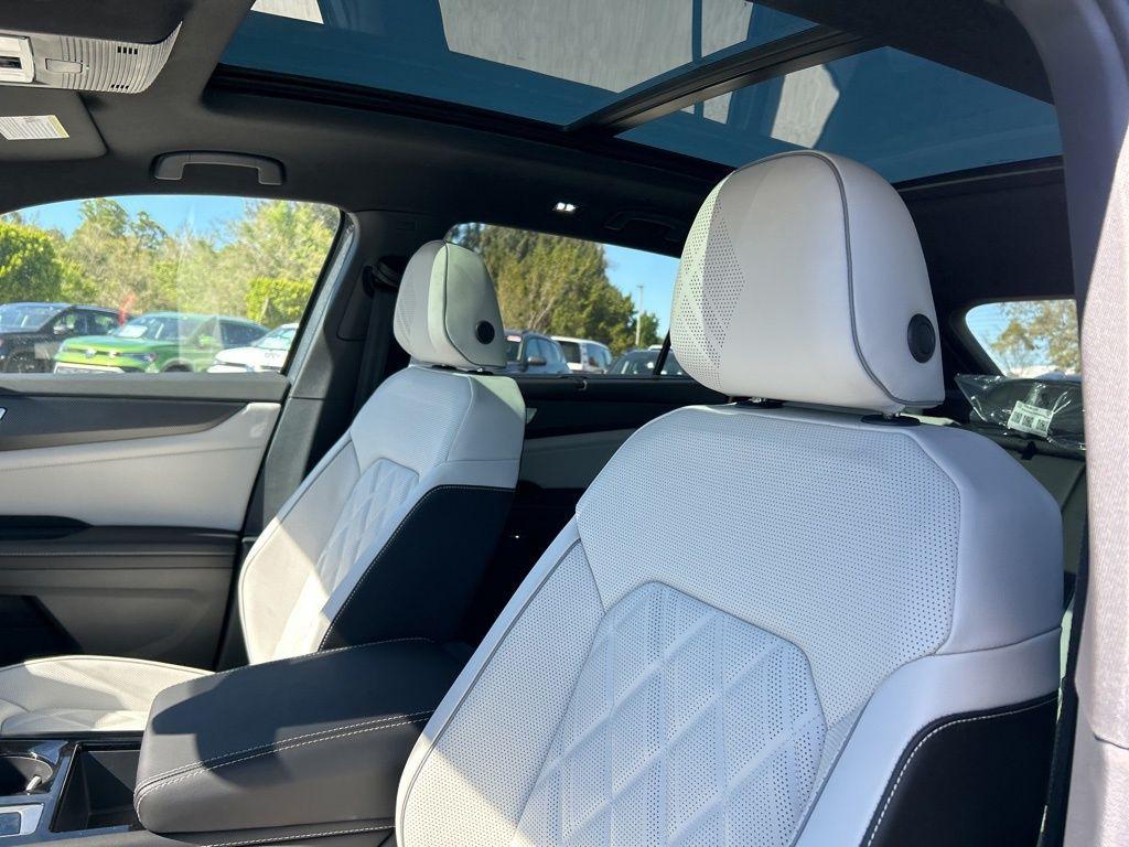 new 2025 Volkswagen Atlas Cross Sport car, priced at $47,850