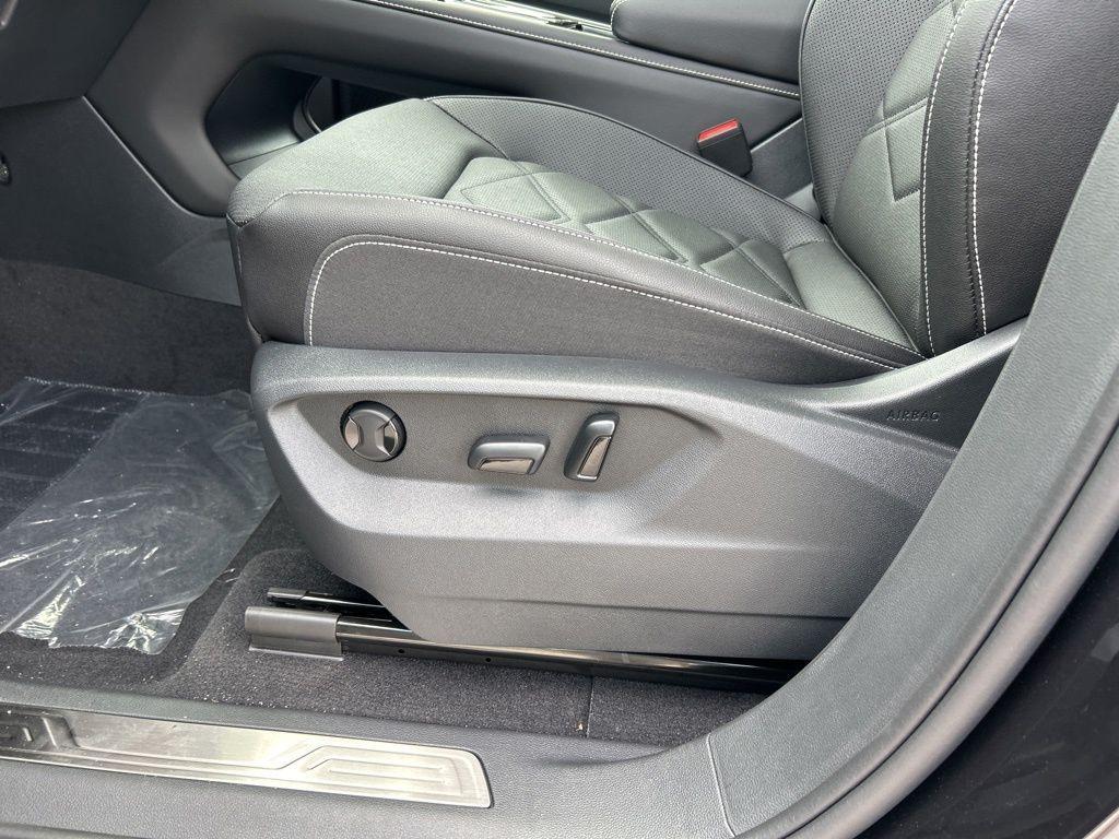 new 2026 Volkswagen Atlas car, priced at $42,700