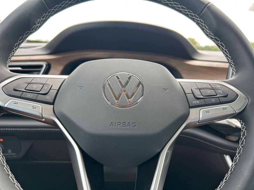 new 2026 Volkswagen Atlas car, priced at $42,700