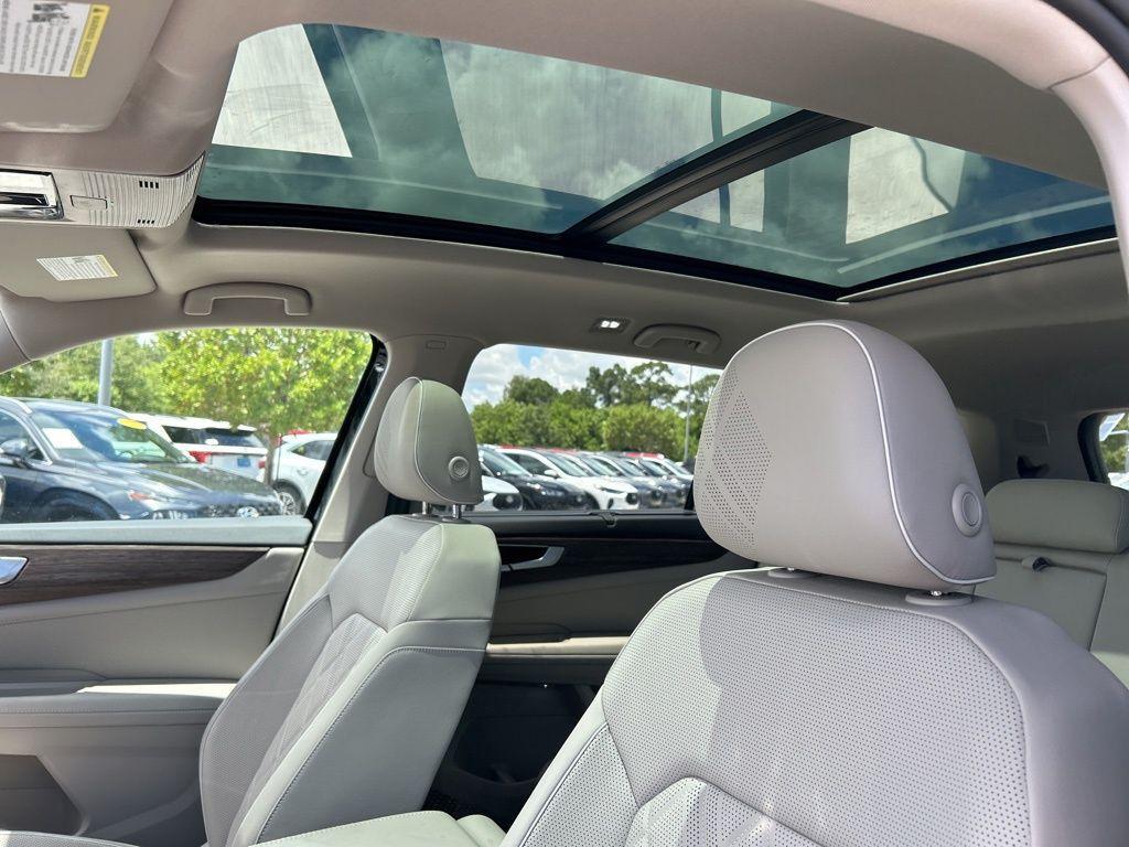 new 2025 Volkswagen Atlas car, priced at $49,450