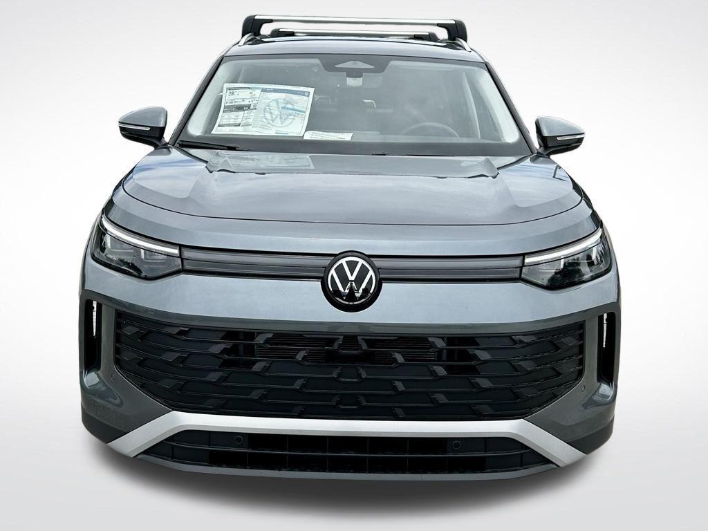 new 2025 Volkswagen Tiguan car, priced at $38,531