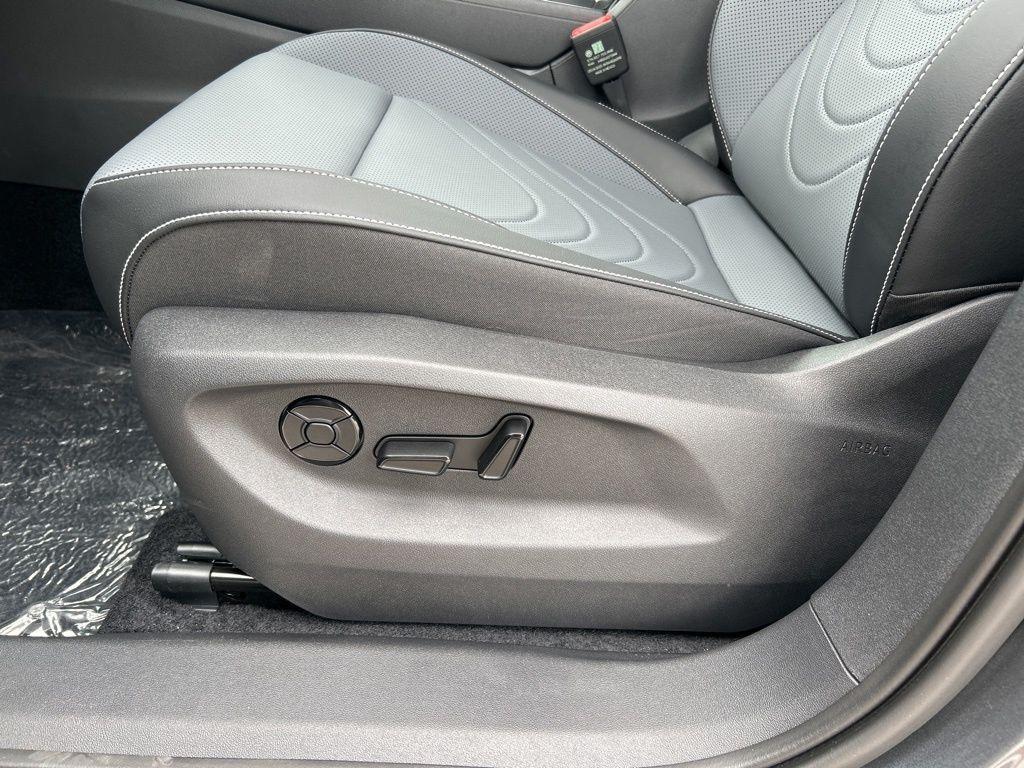 new 2025 Volkswagen Tiguan car, priced at $38,531