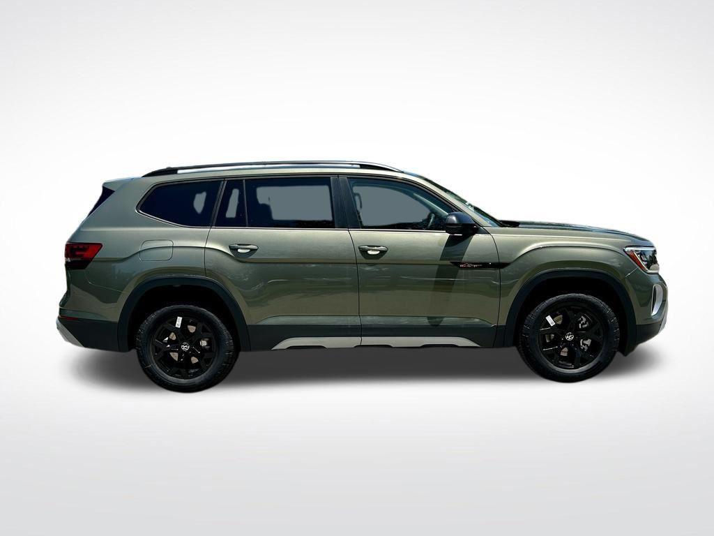 new 2025 Volkswagen Atlas car, priced at $42,151